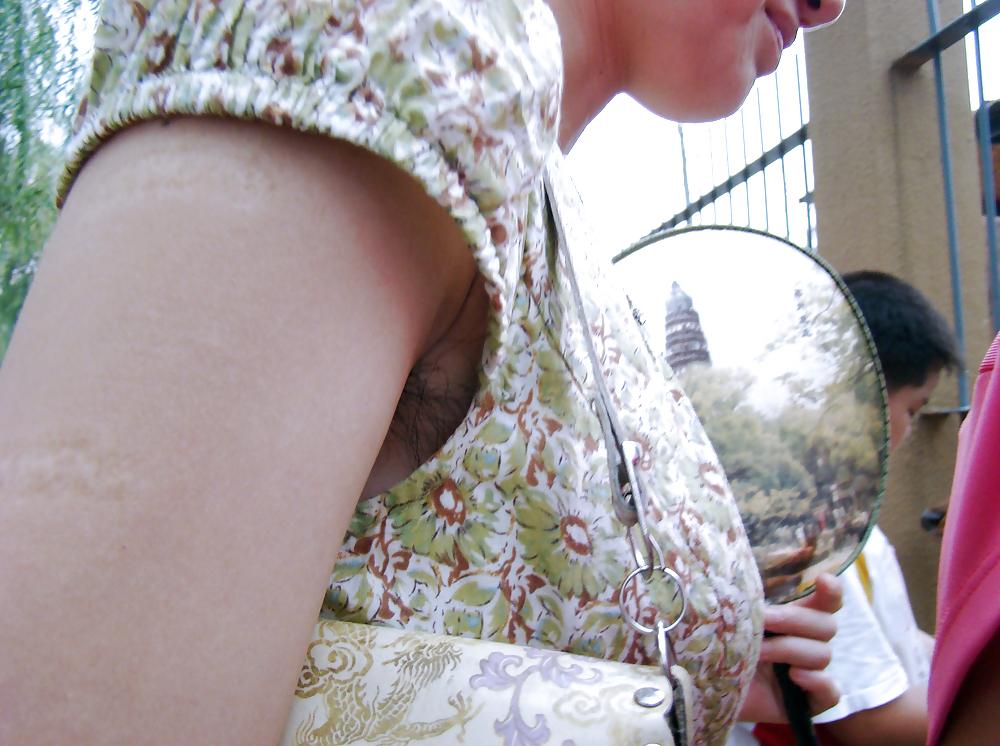 25P Candid Hairy Armpit Photography in China.