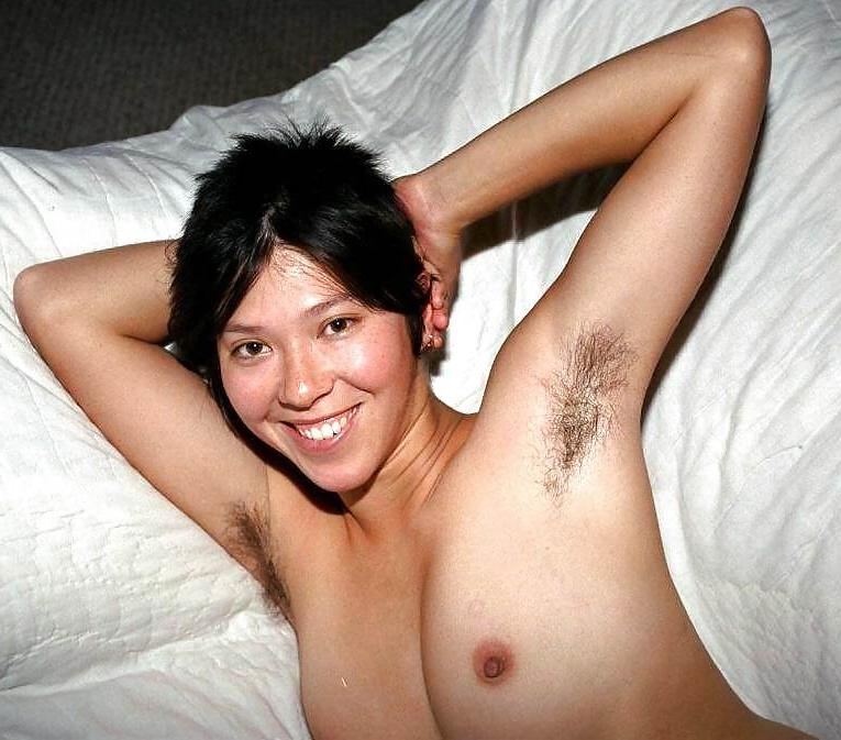 25P Amanda, sweet n sof beauty with unshaven armpits