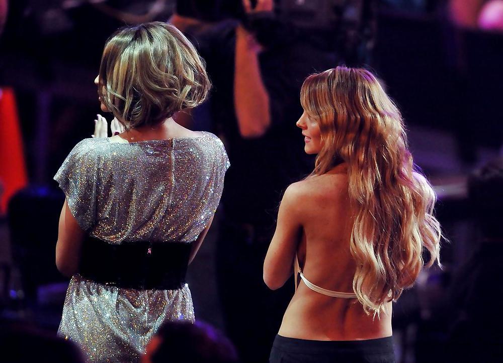 13P Lindsay Lohan Sideboob at 2008 MTV Video Music awards