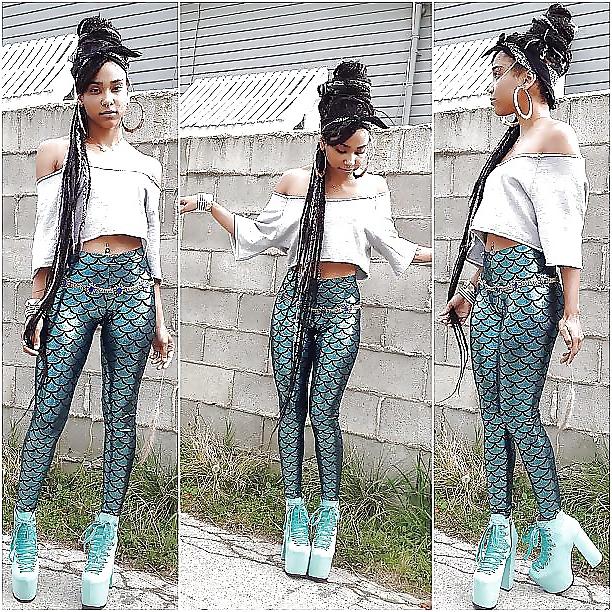 23P Black Milk Leggings