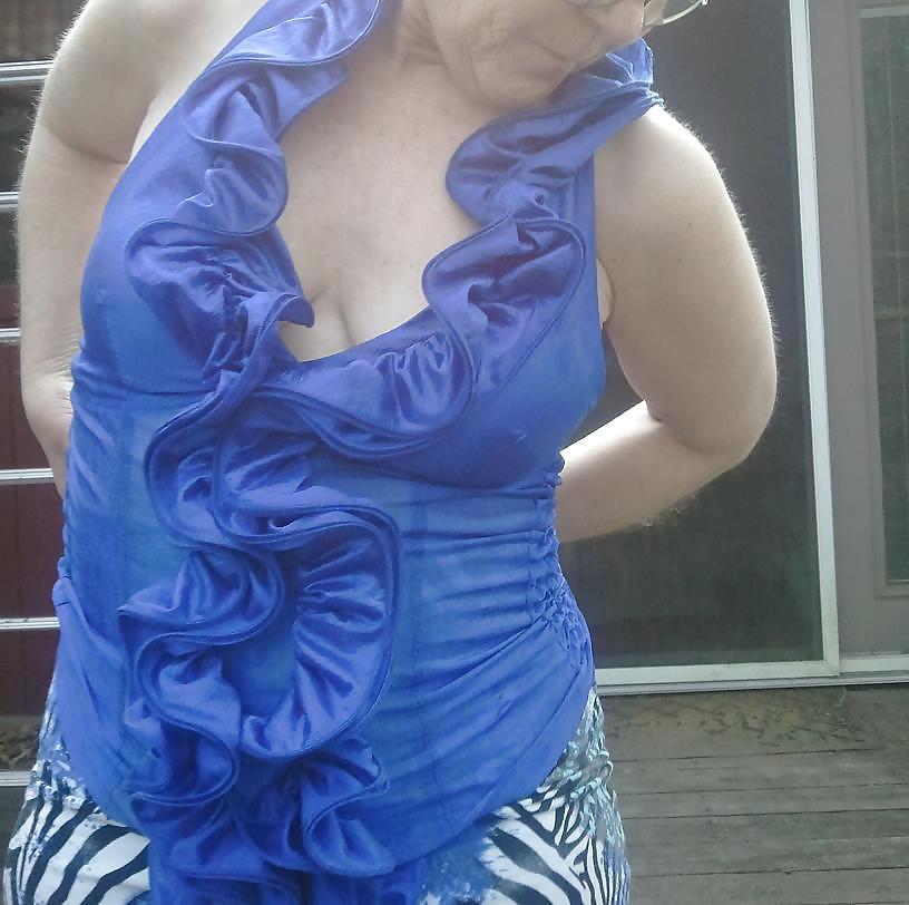 12P Gray Haired Whore