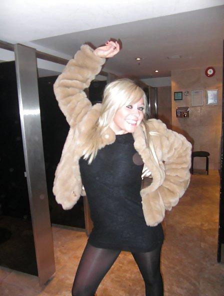 25P Uk huge tits bimbo slag ZOE