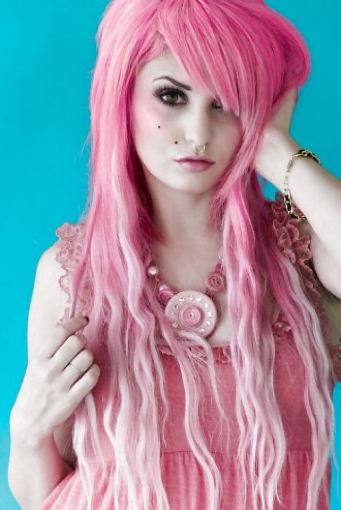 10P Pink haired girls