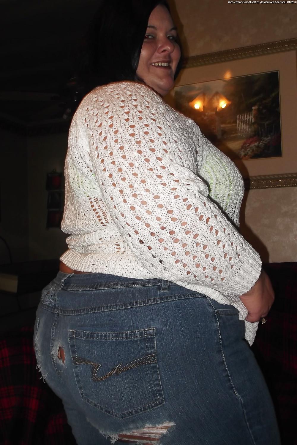 17P Tight jean bbw