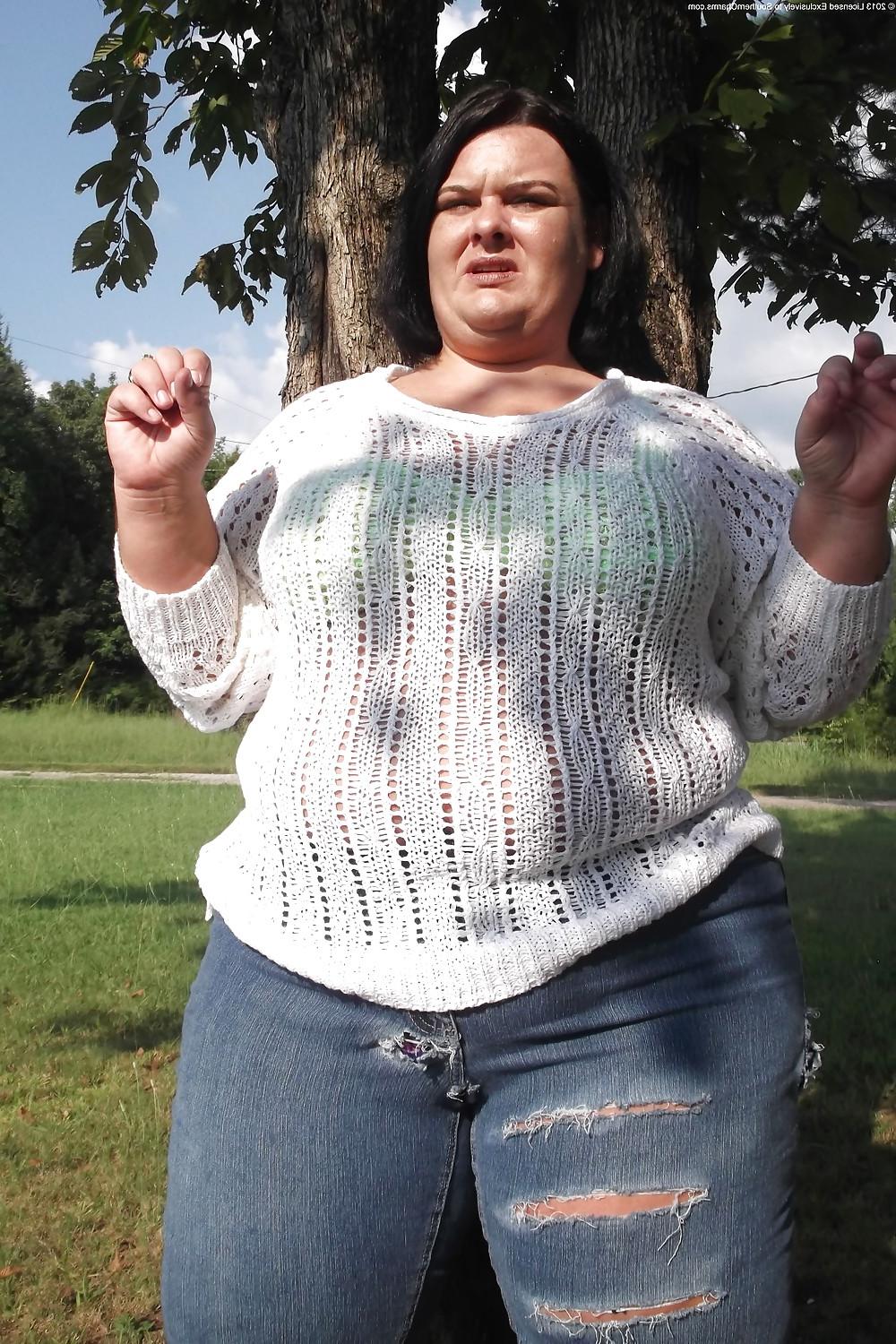17P Tight jean bbw