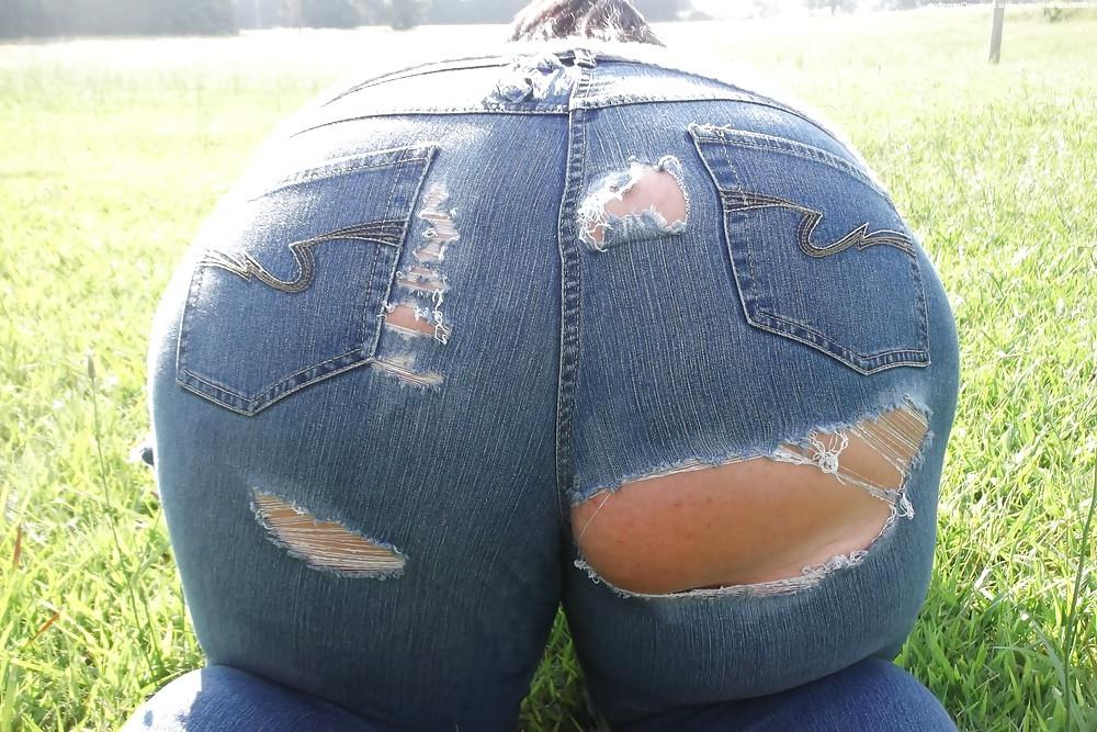 17P Tight jean bbw