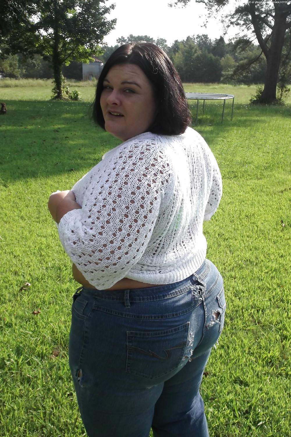 17P Tight jean bbw