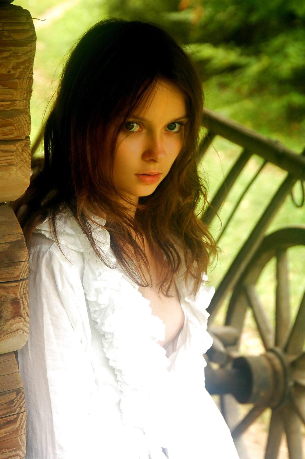 25P Elegant Anna on the farm...