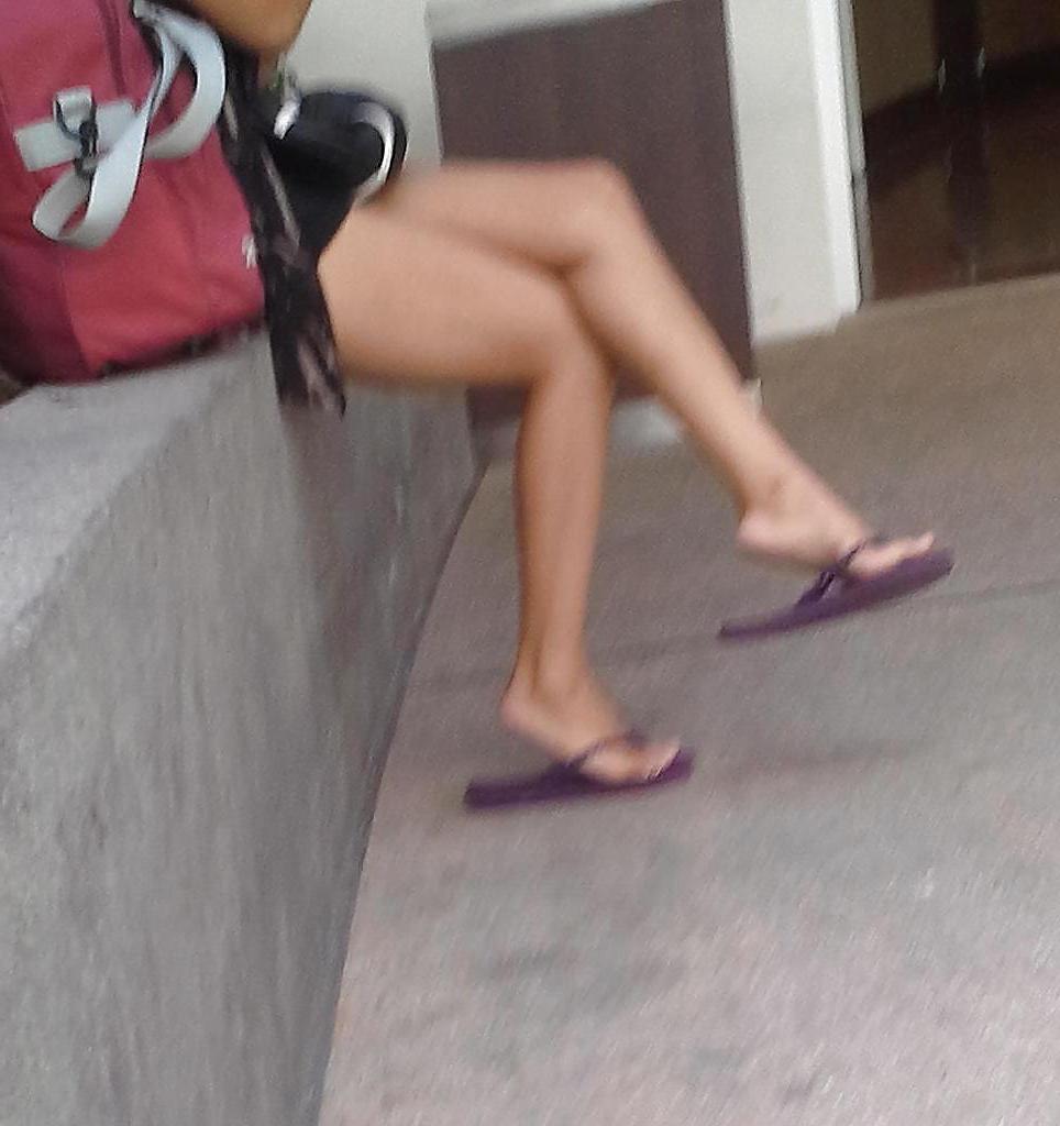 9P Candid Las Vegas Legs