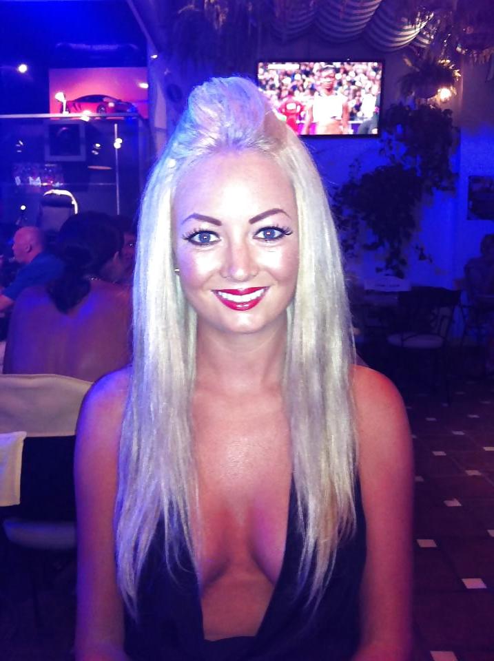 25P Uk bimbo fuckpig LAURA