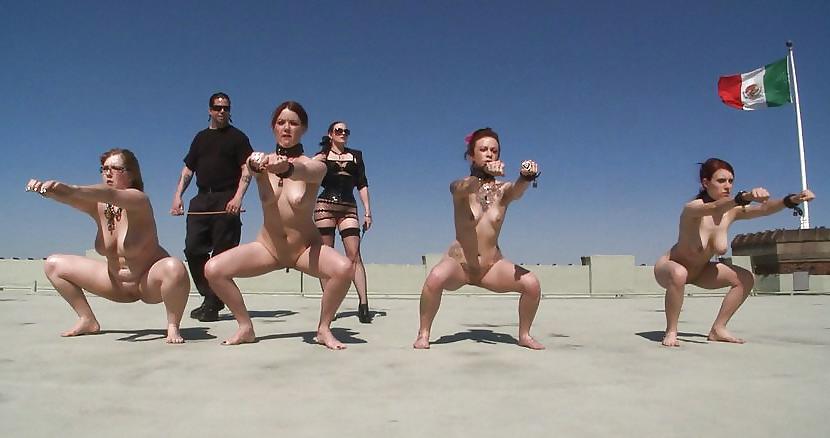 18P Public Show -416-