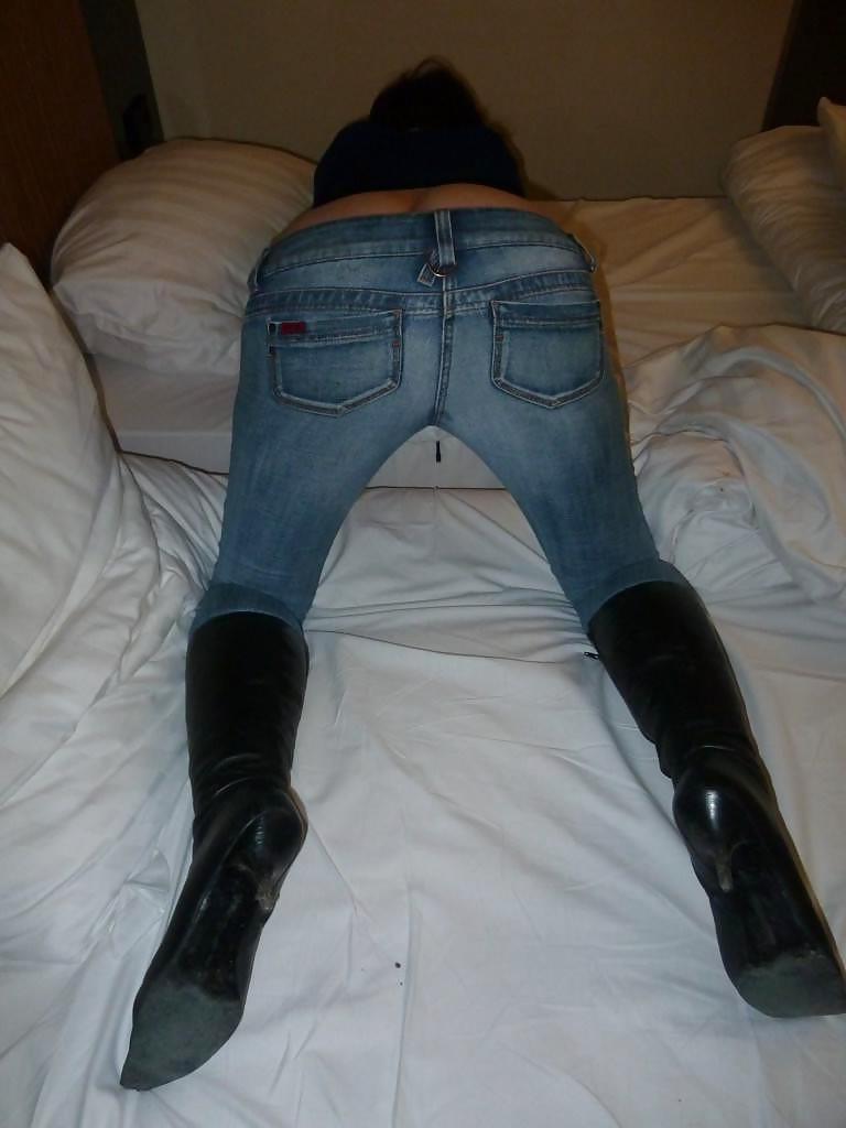 25P Queens in Jeans LLXXVII