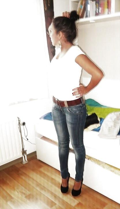 25P Queens in Jeans LVXXXV