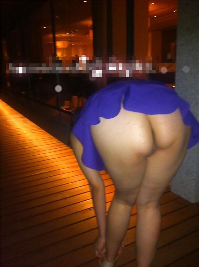 25P Shamless Asian Wife Topless Public Nude