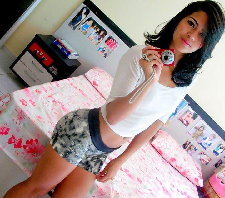 20P Brazilian girl: karen