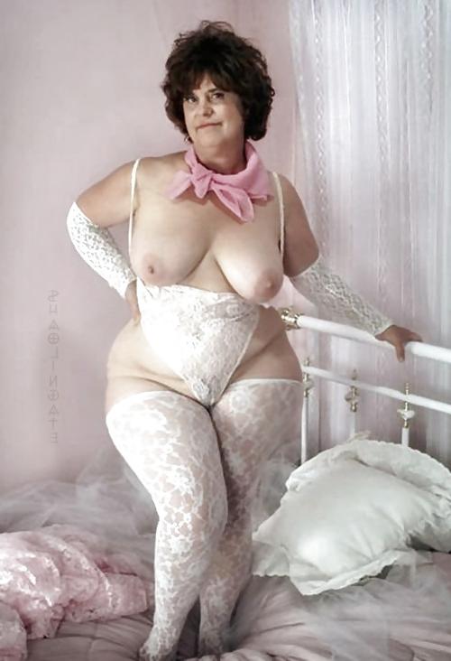 21P Curvy wives in slutty lingerie update