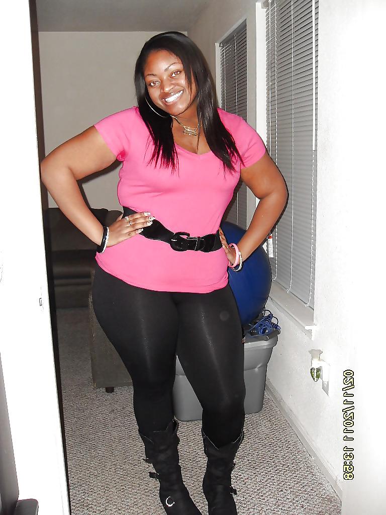 25P Thick Girls in Tight Clothes