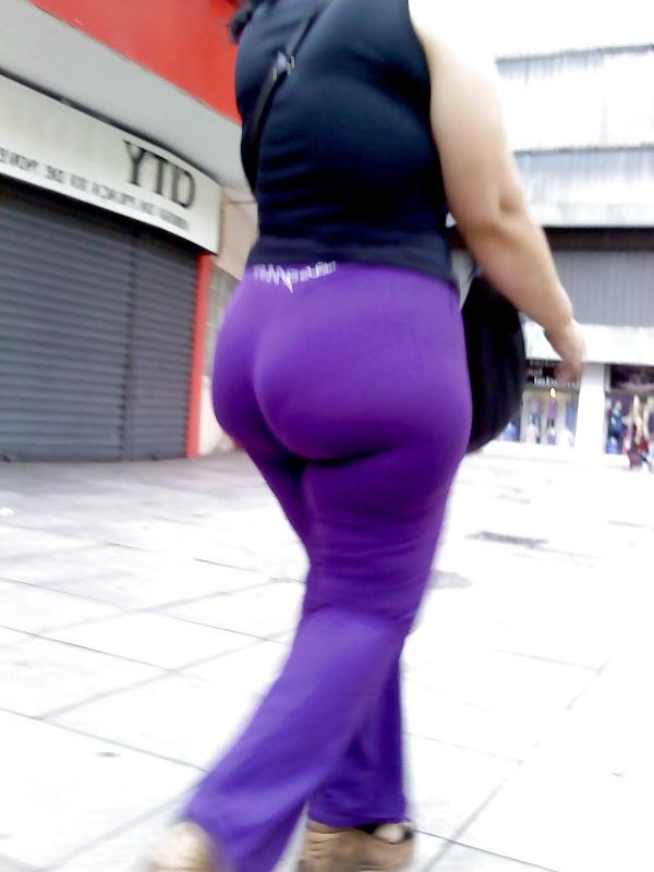 25P Thick Girls in Tight Clothes