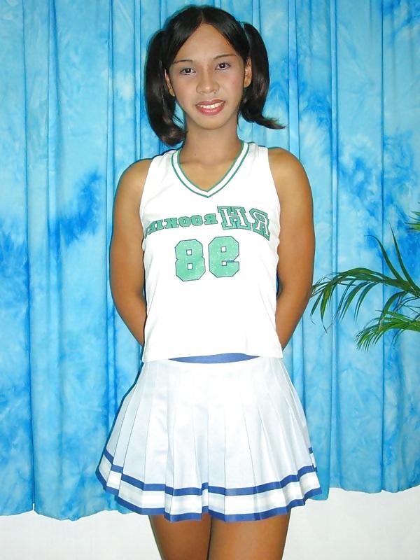 17P Tranny Cheerleaders