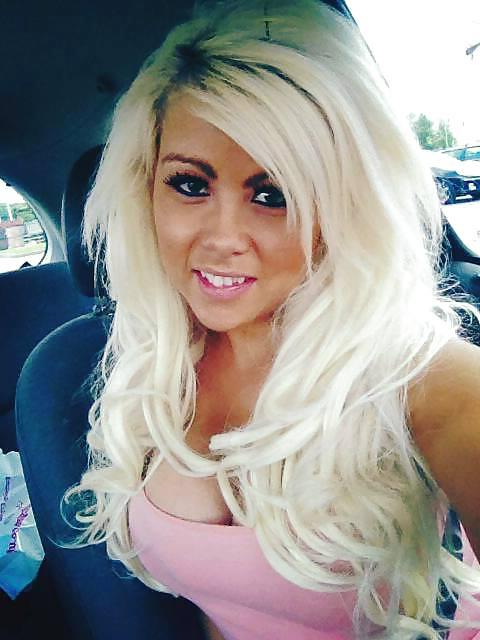 25P Blonde bimbo