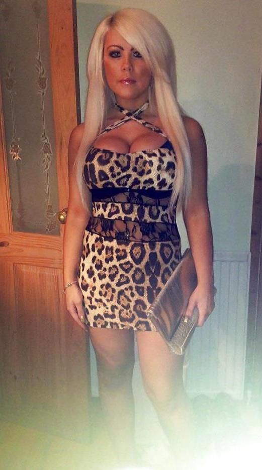 25P Blonde bimbo
