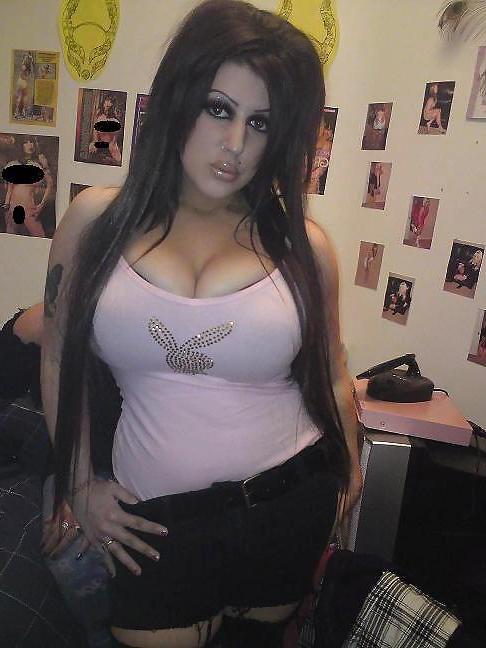 25P Ugly big tit milf bimbo