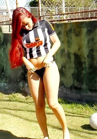 25P Brazilian Woman 10
