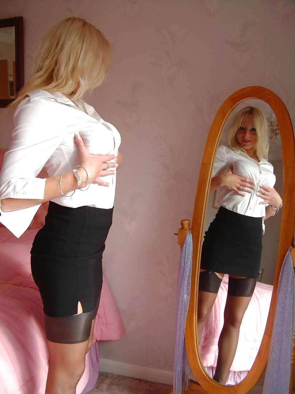 23P Michelle - By The Mirror