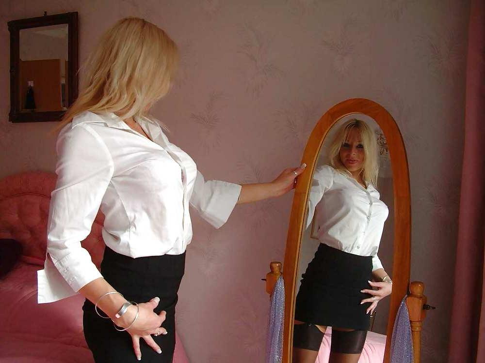 23P Michelle - By The Mirror
