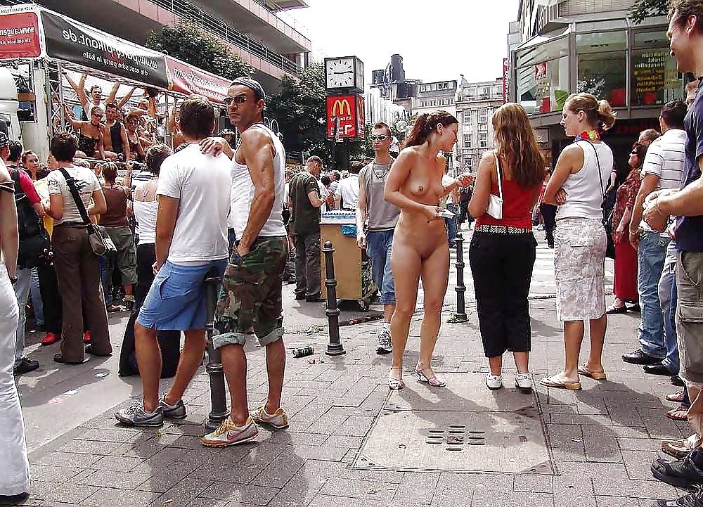 18P Public Show -337-