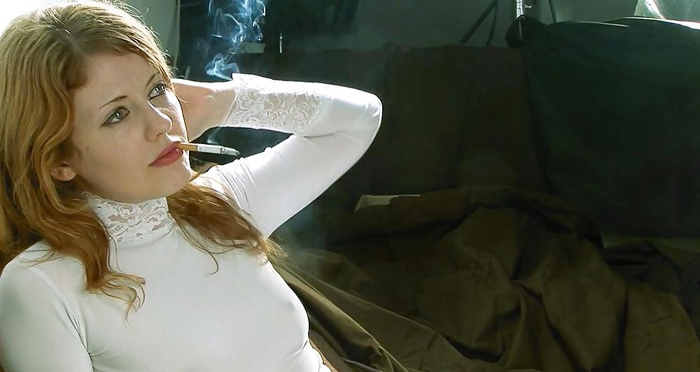 25P Glamour Smoking: Venus