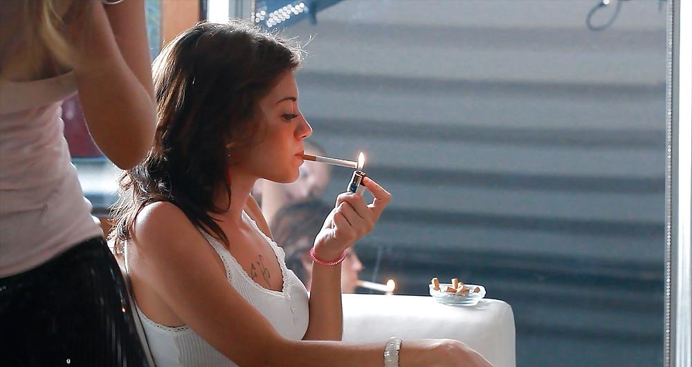 25P Glamour Smoking: Saray