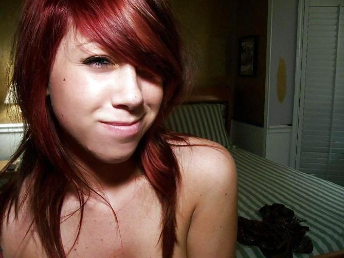 12P Cute Red Head