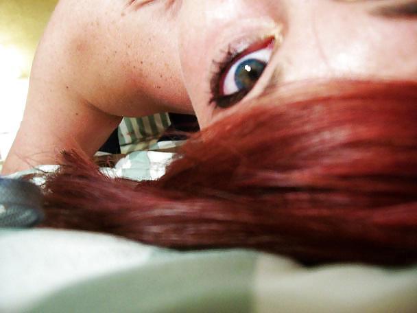 12P Cute Red Head