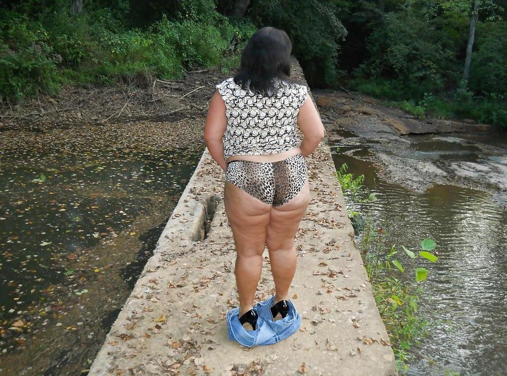 25P BIG Round & FAT Asses Outdoors! #3