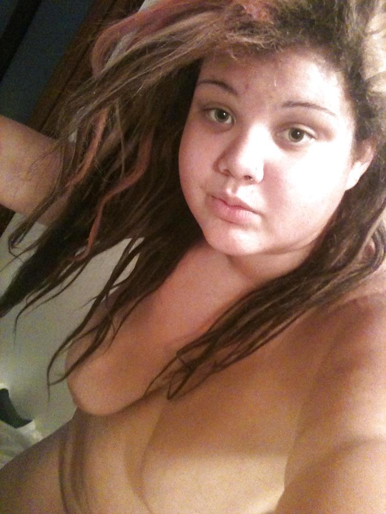 5P Fat girl Mikey selfpics