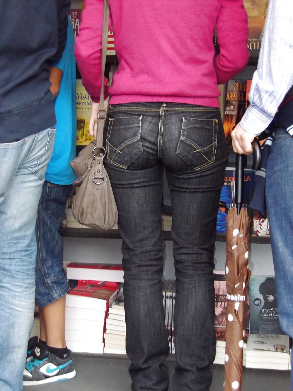 23P Tight ass in jeans or leggings
