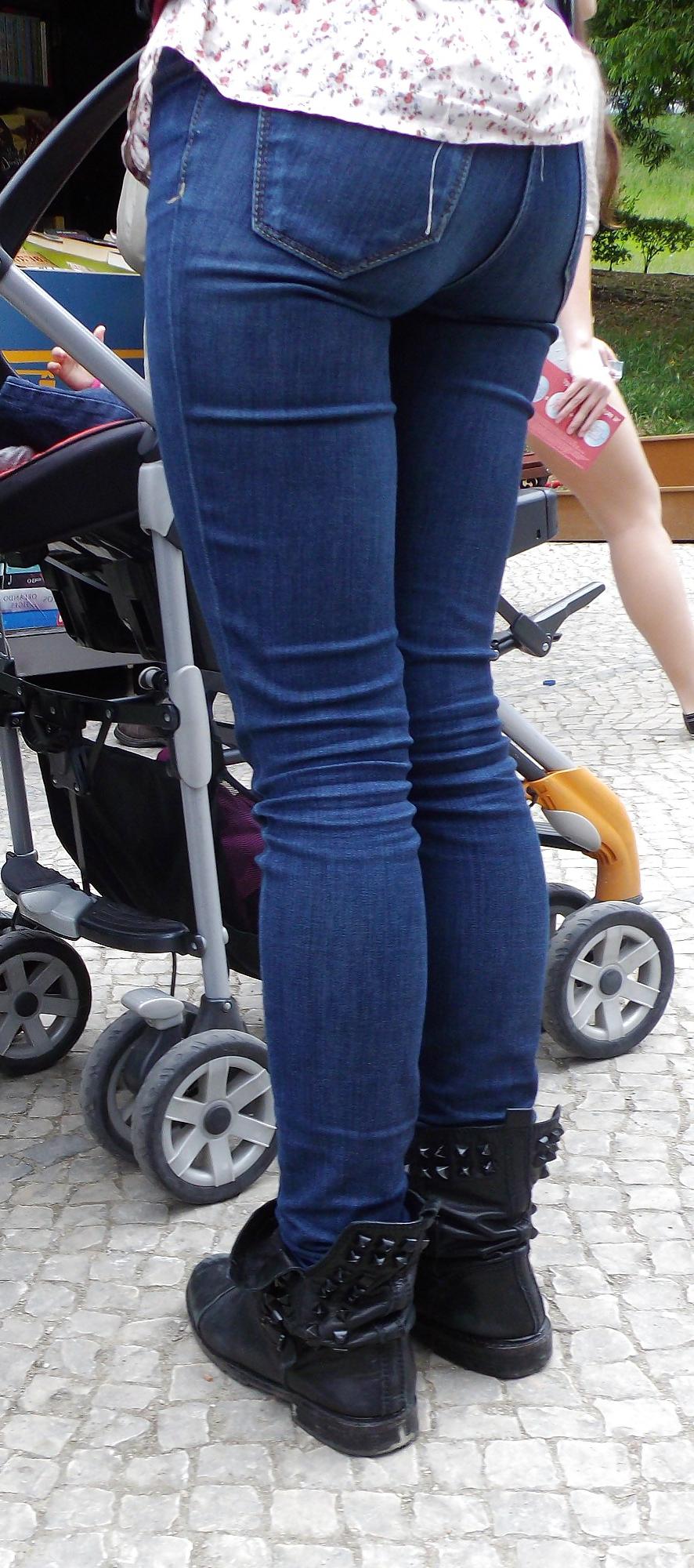 23P Tight ass in jeans or leggings