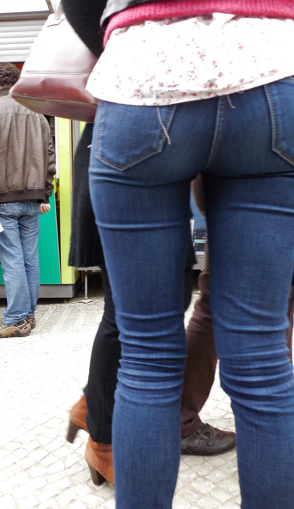 23P Tight ass in jeans or leggings
