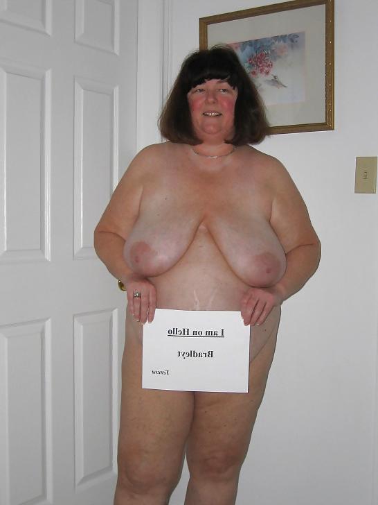 25P Moms a fat slut