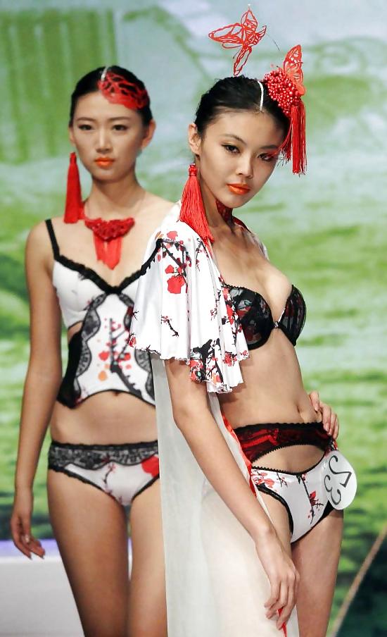 25P Chinese Beauties