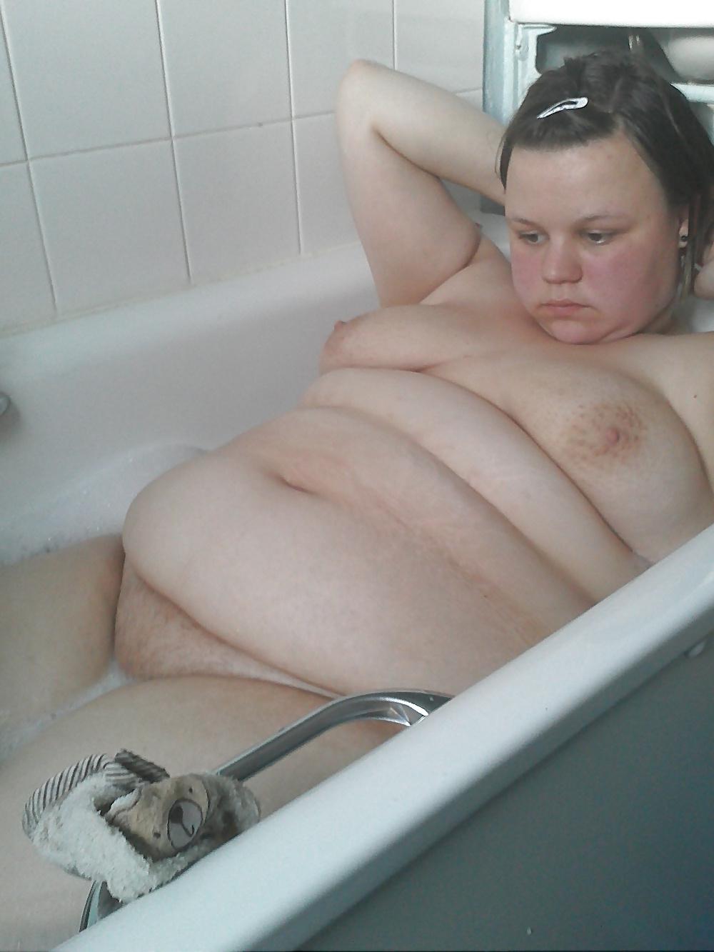 4P Bbw sneaky bath pics