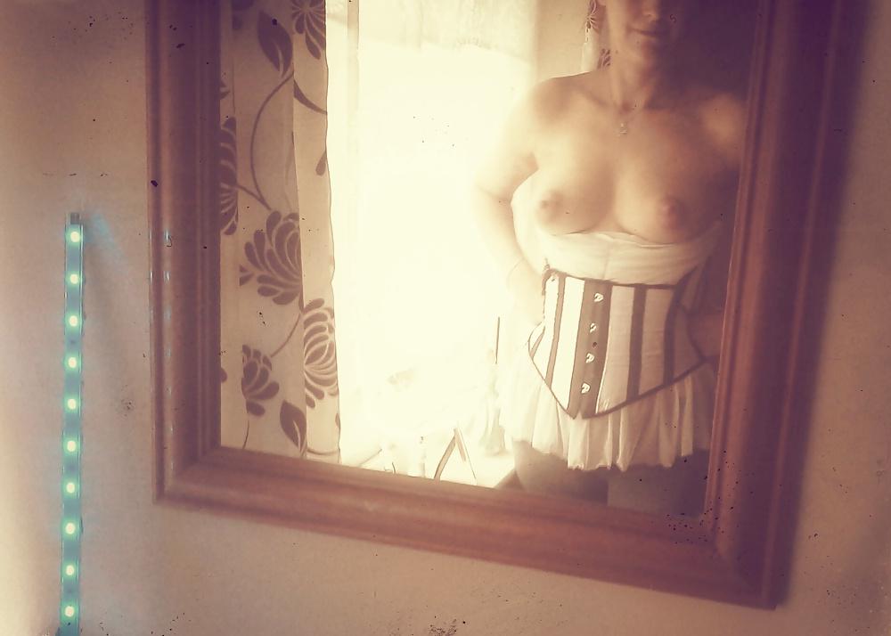 5P Retro wife mirror