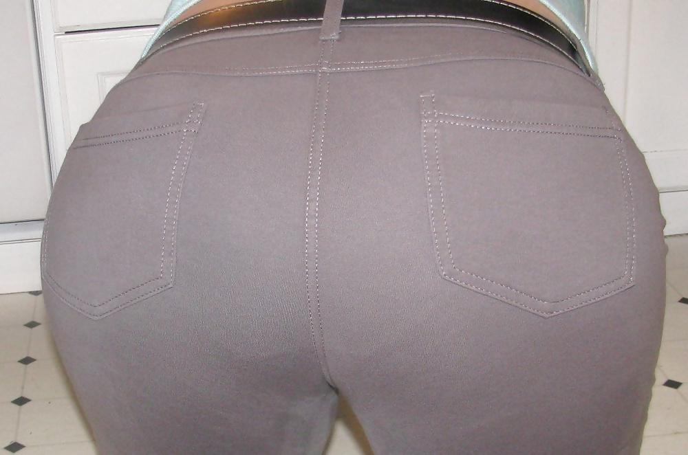 6P Sexy MILFY ass in jeans