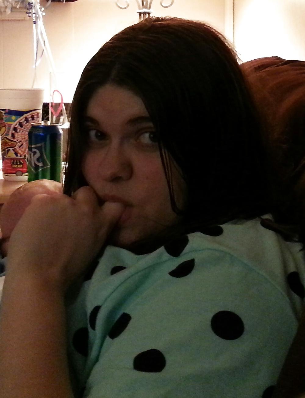 15P Sexy thick wife