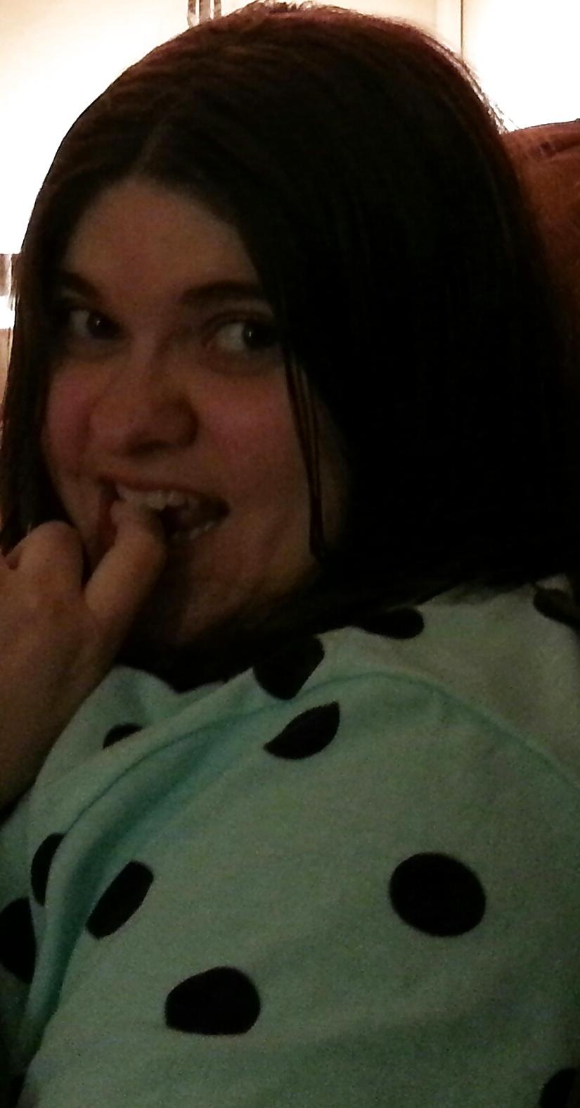 15P Sexy thick wife