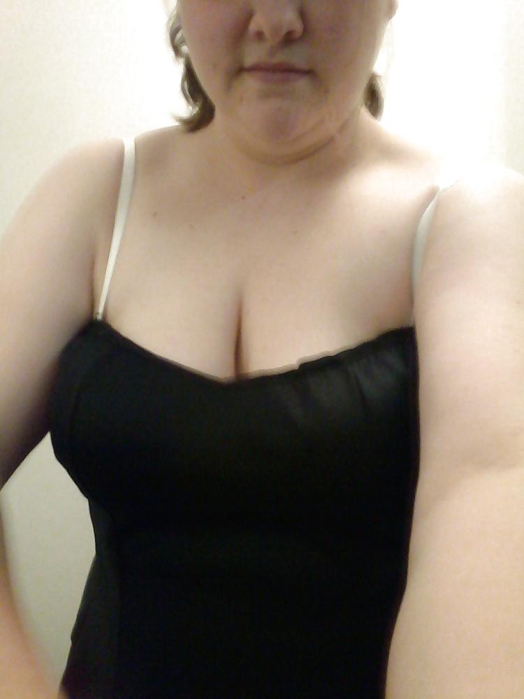 15P Sexy thick wife
