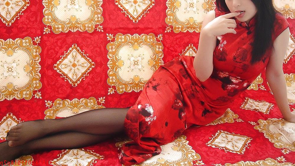 24P Chinese woman1 - cheongsam