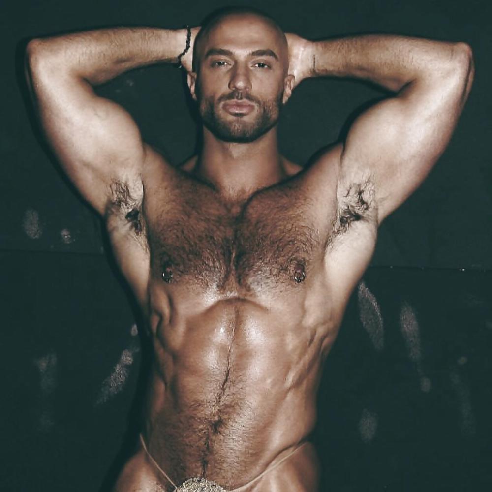 25P Hot Arabian Males
