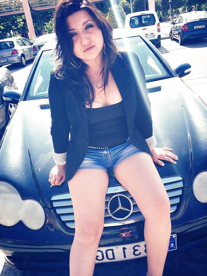 14P Maya girl with thick thighs